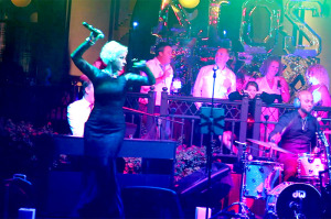 Flory Best Singer in dubai 01