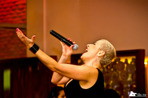 Flory Best Singer in dubai 02