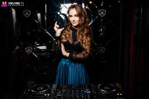 Keyt - Female DJ in Dubai 03